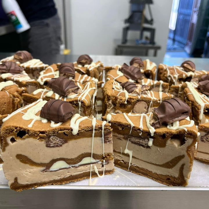 Cookie Smith Cookie Pie DESSERTS - kinder bueno