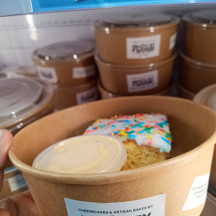 Death by fudge Cakes With Custard in Bowl weekenddesserts desserts cakeswithcustard dessert deathbyfudge - Old School Sponge Cake