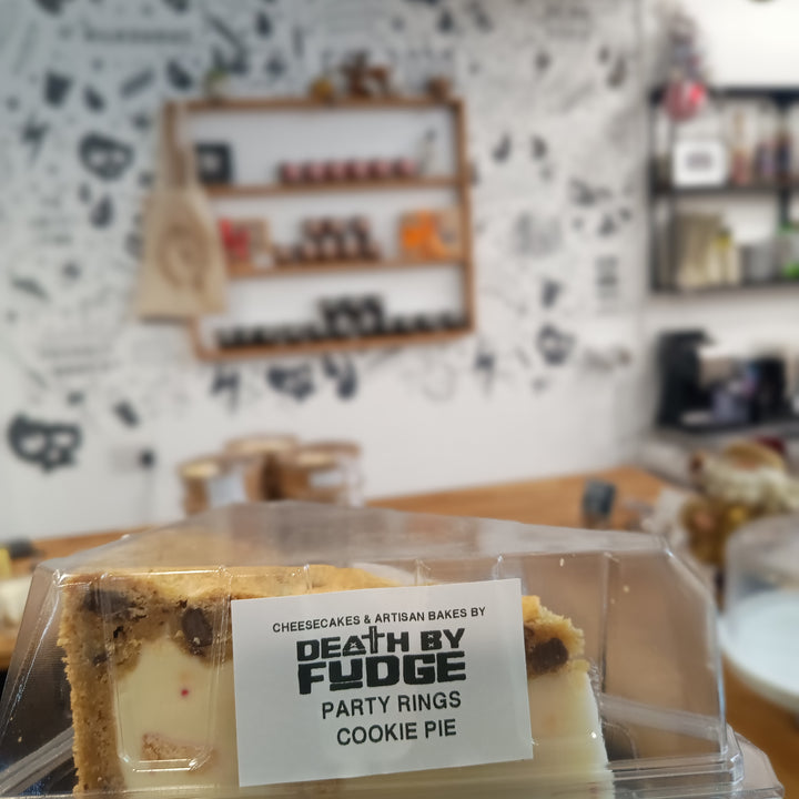 Death by Fudge CookiePie Desserts cookies pies cookiepiedesserts deathbyfudge - Party Rings